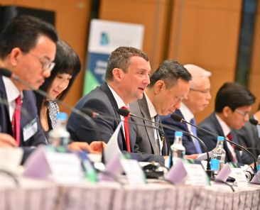Andrew Weir Chairing the Belt and Road Meeting